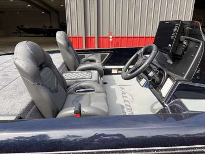 2027 Falcon Boats F21 Predator