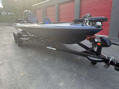 2027 Falcon Boats F205