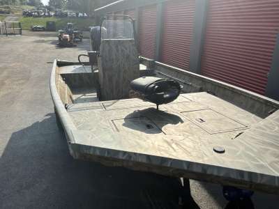 2027 Crestliner 2070 RETRIEVER CC Heavy Duty
