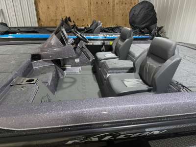 2027 Falcon Boats F215