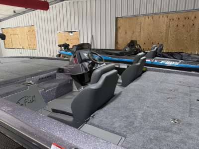 2027 Falcon Boats F215
