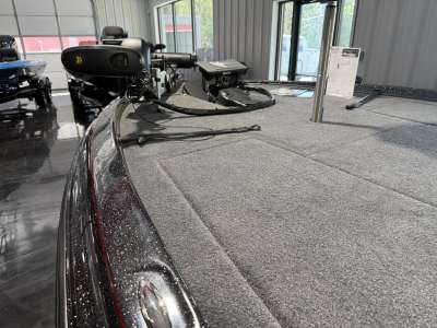 2027 Falcon Boats F205