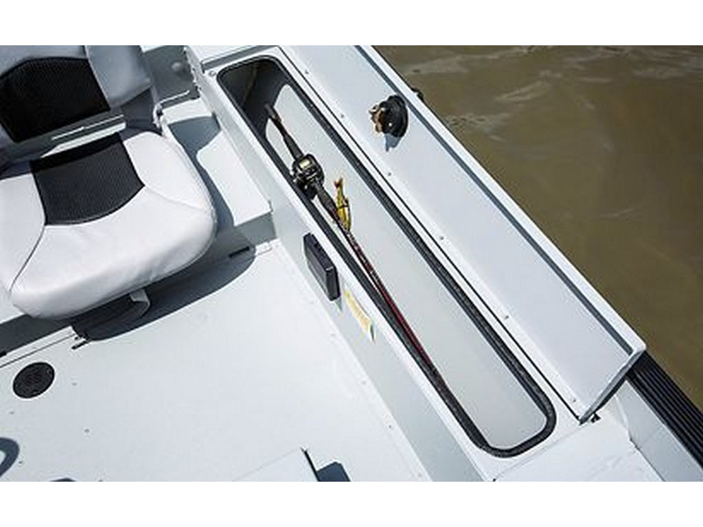 Crestliner 1600 STORM