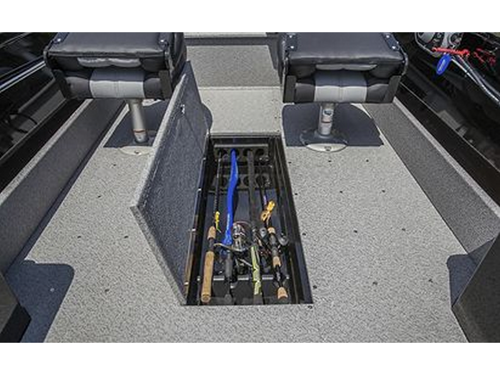 Crestliner 1650 DISCOVERY TILLER