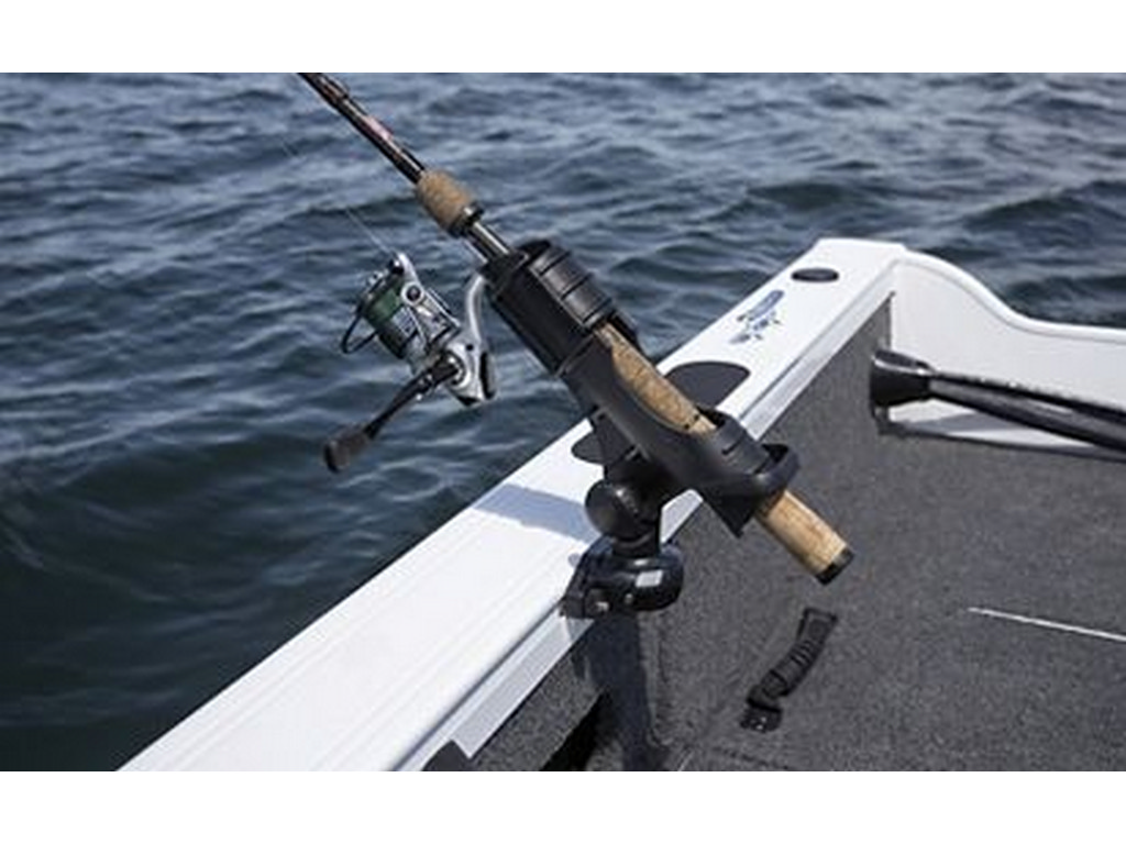 Crestliner 1650 Hawk