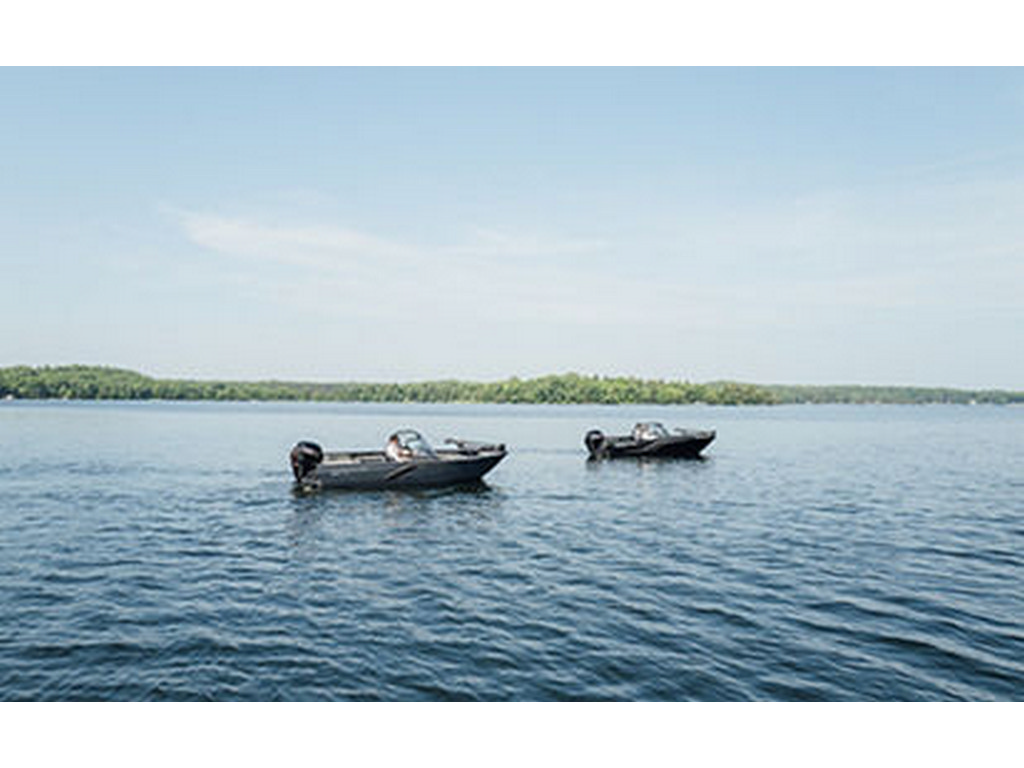 Crestliner 1650 Hawk