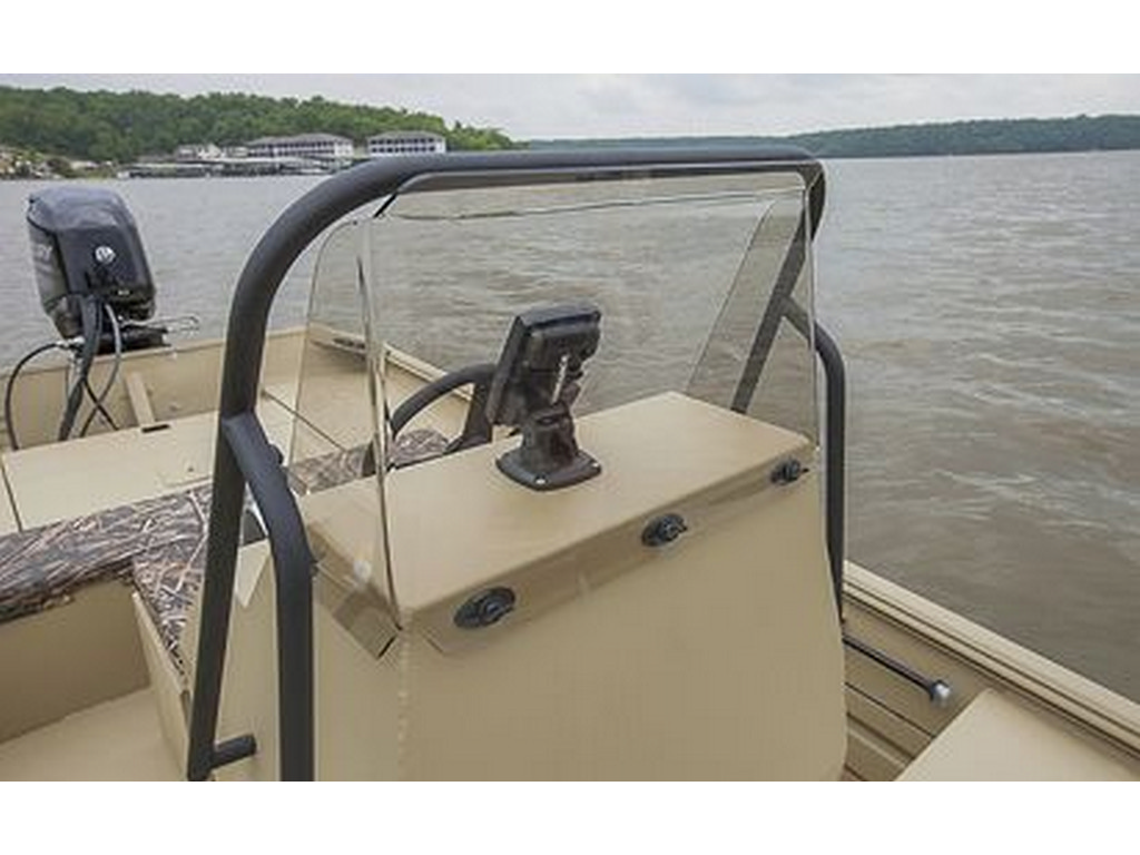 Crestliner 1660 RETRIEVER FCC