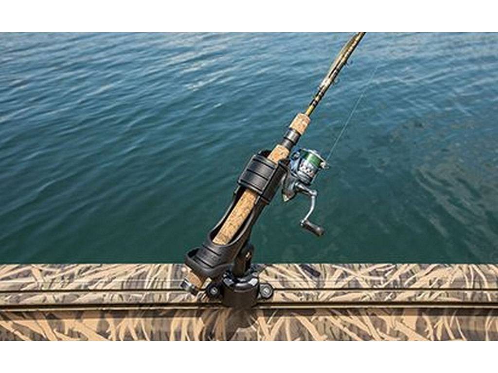 Crestliner 1660 RETRIEVER SC