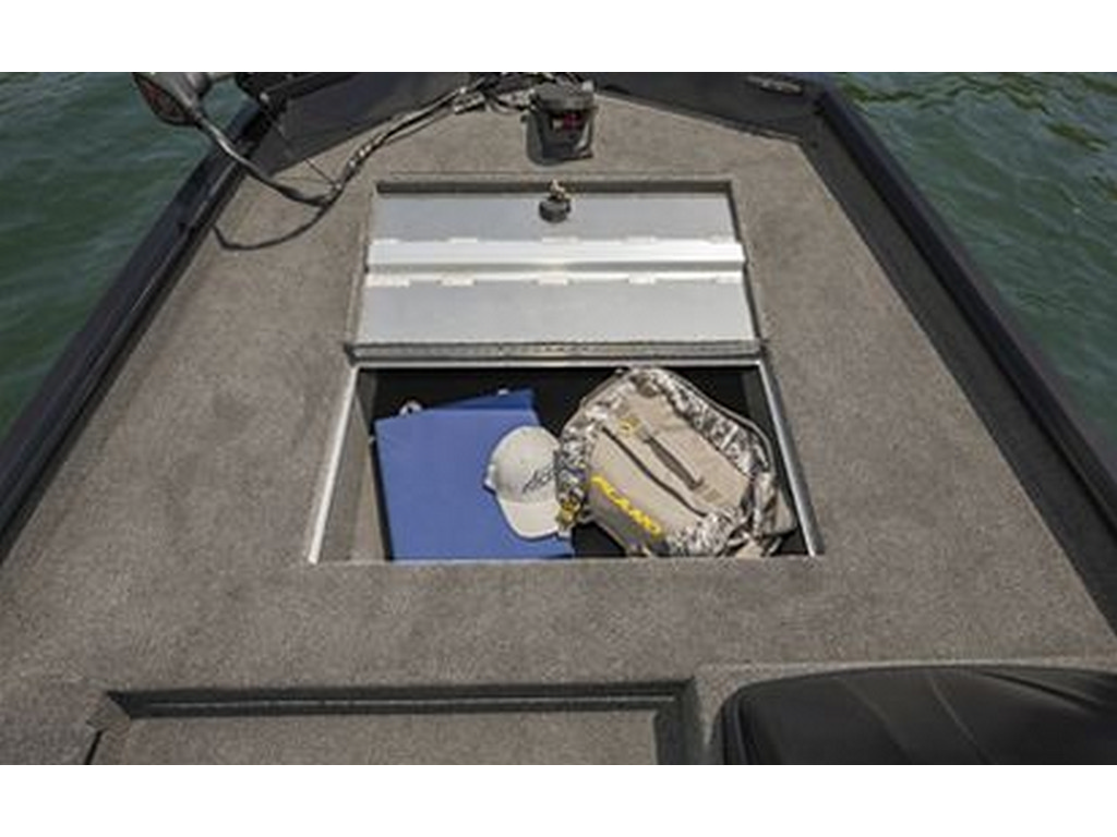 Crestliner 1700 RIDGE