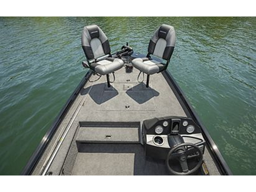 Crestliner 1700 RIDGE