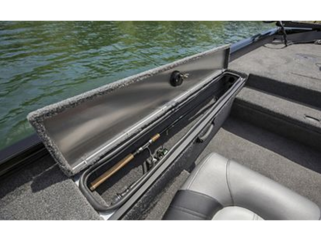 Crestliner 1700 RIDGE