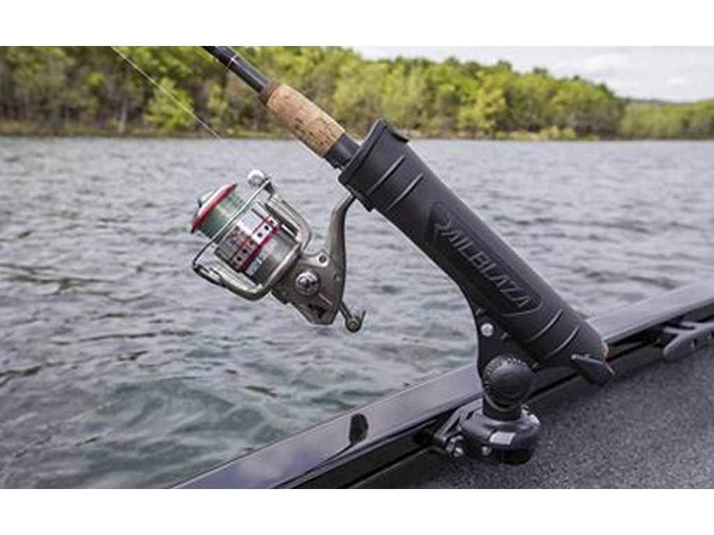 Crestliner 1700 RIDGE