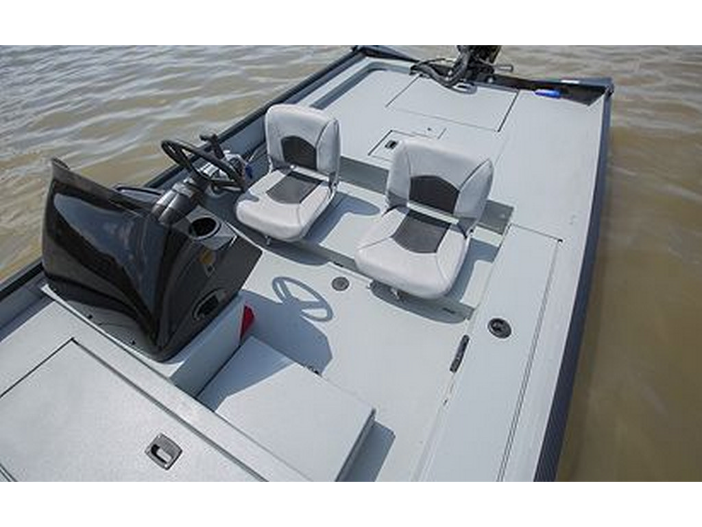 Crestliner 1700 STORM