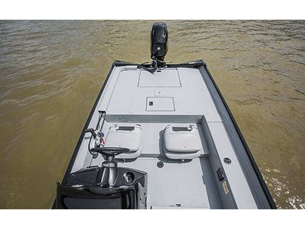 Crestliner 1700 STORM
