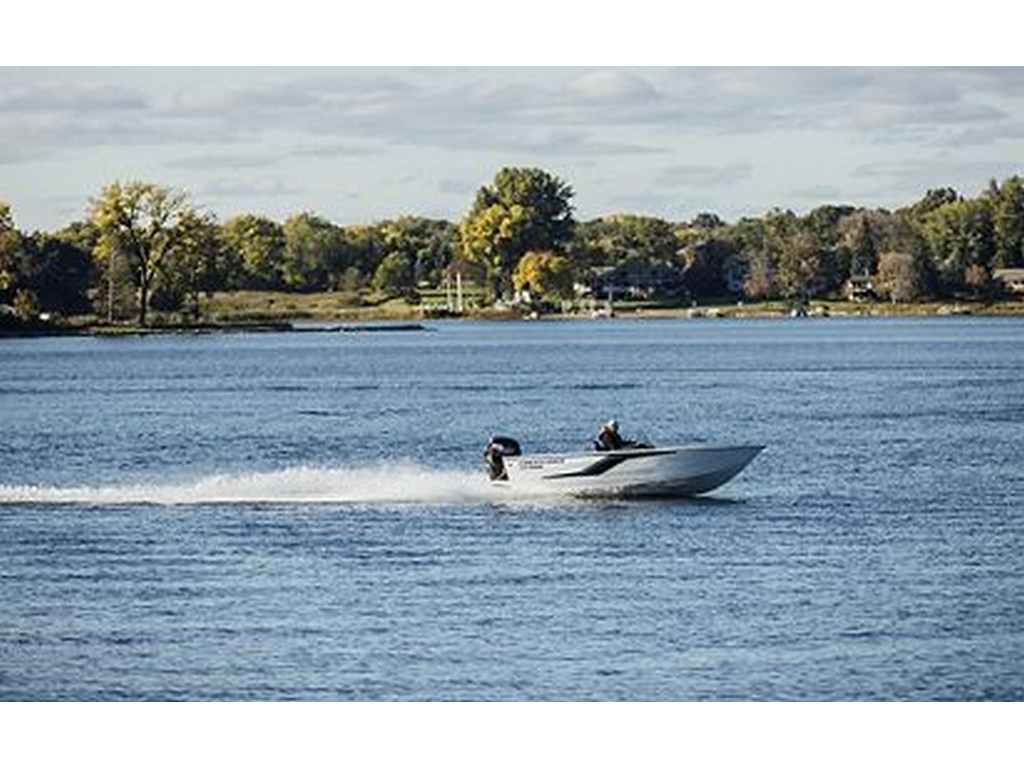Crestliner 1750 Hawk