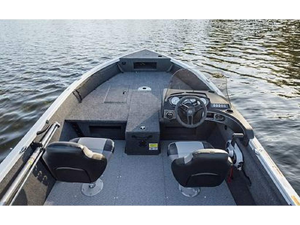 Crestliner 1750 Hawk