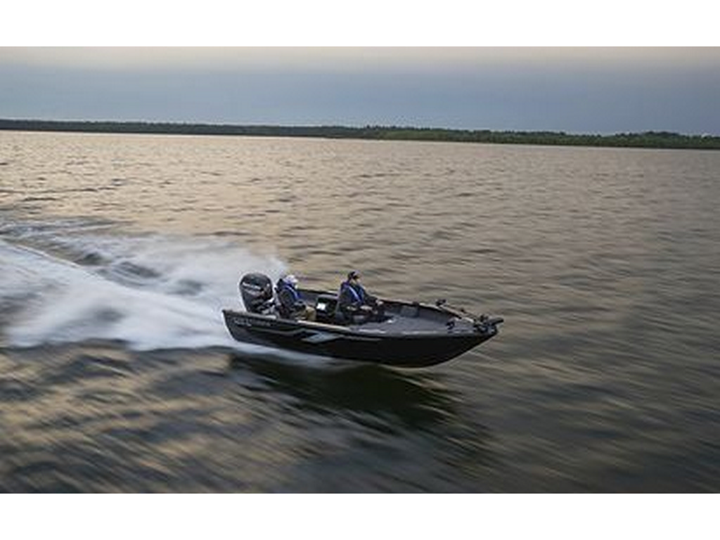 Crestliner 1750 PRO TILLER