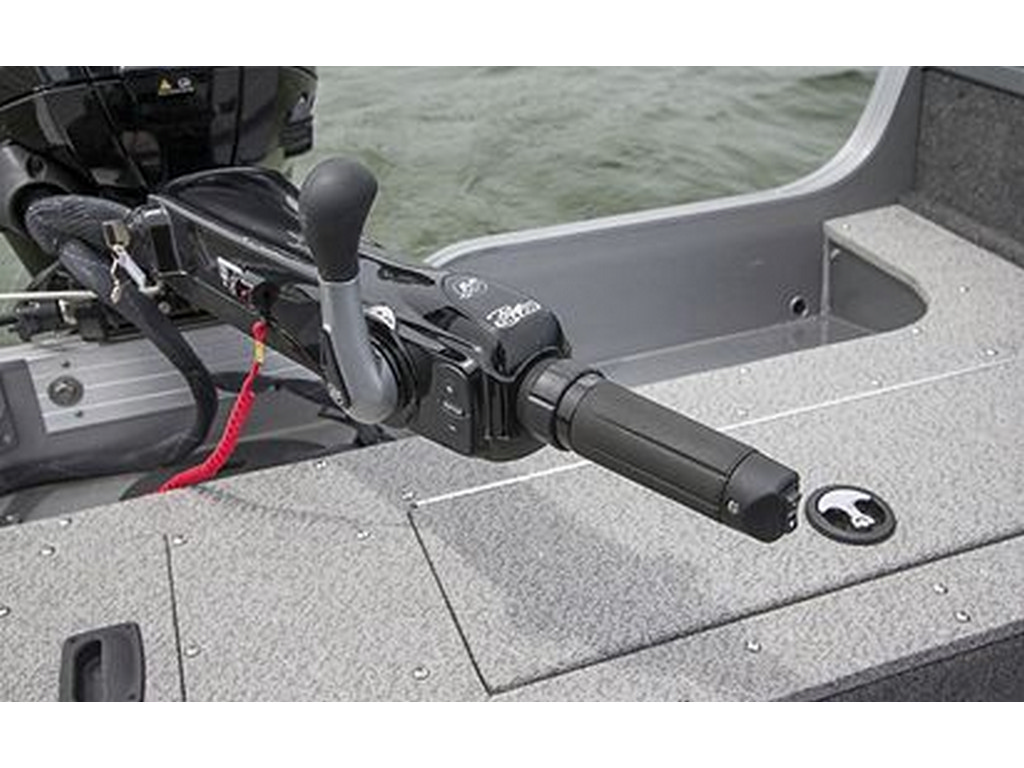 Crestliner 1750 PRO TILLER