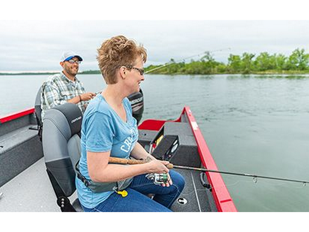 Crestliner 1750 PRO TILLER
