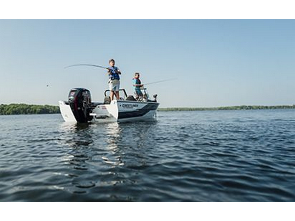 Crestliner 1750 Super Hawk