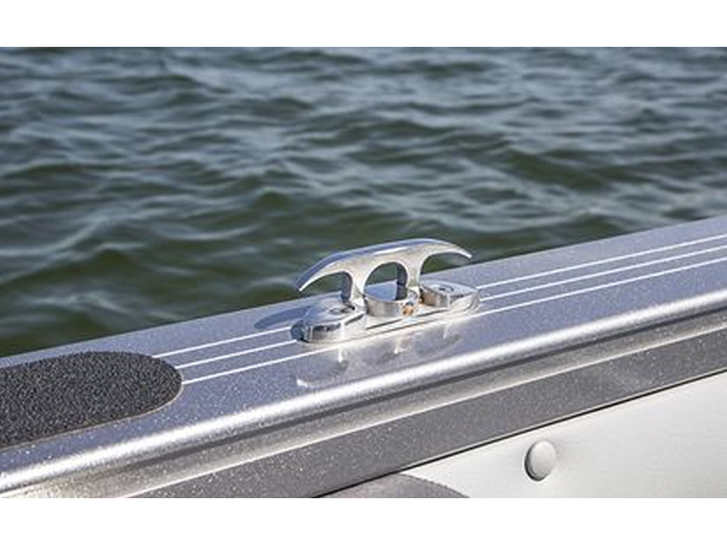Crestliner 1750 Super Hawk
