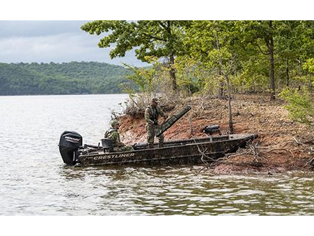 Crestliner 1760 RETRIEVER JON DELUXE