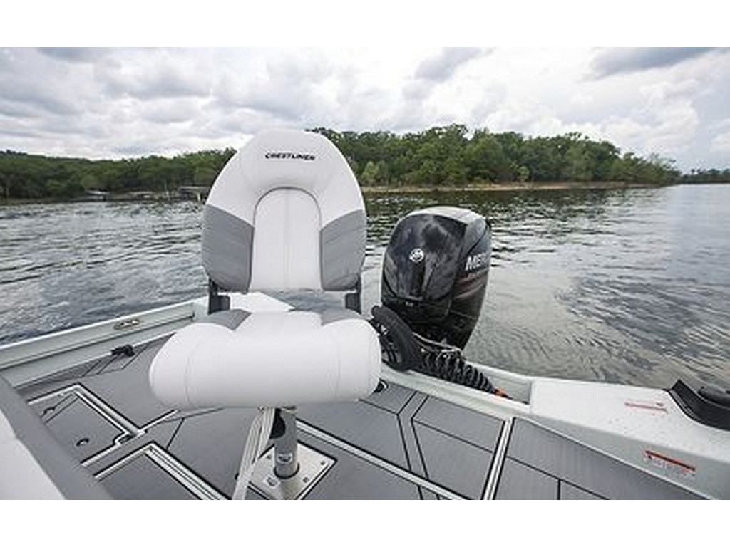 Crestliner 1800 BAY
