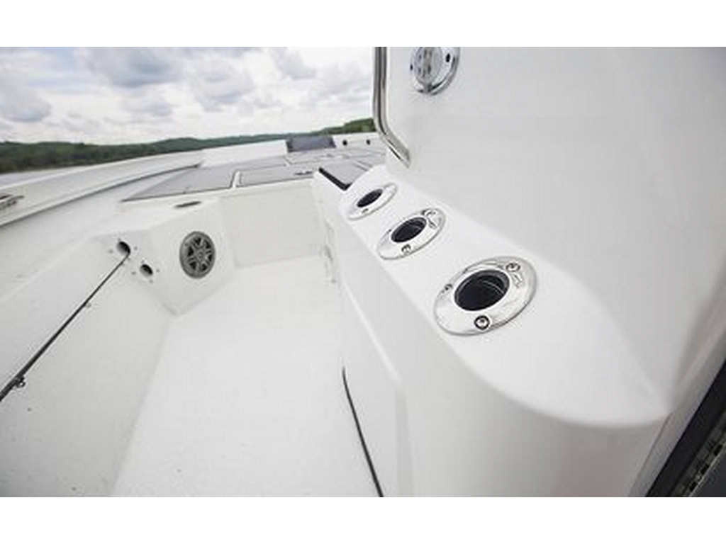 Crestliner 1800 BAY