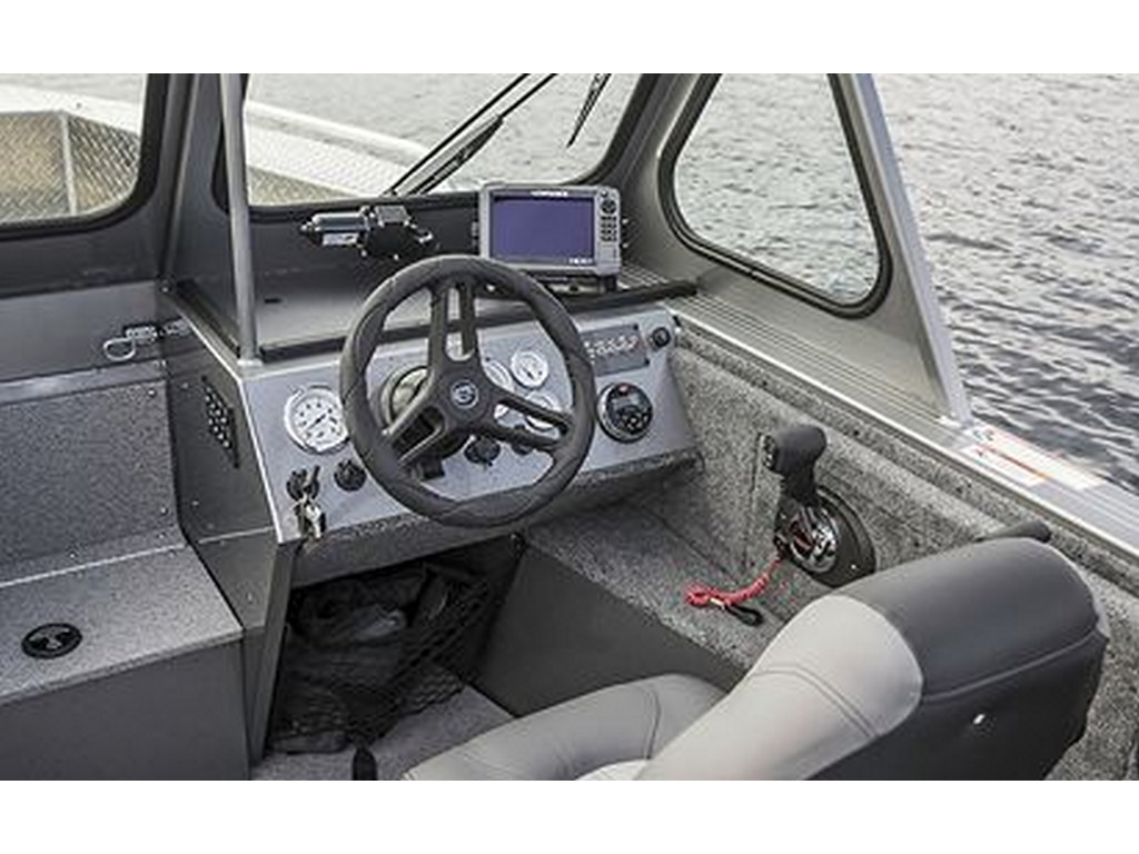 Crestliner 1850 COMMANDER