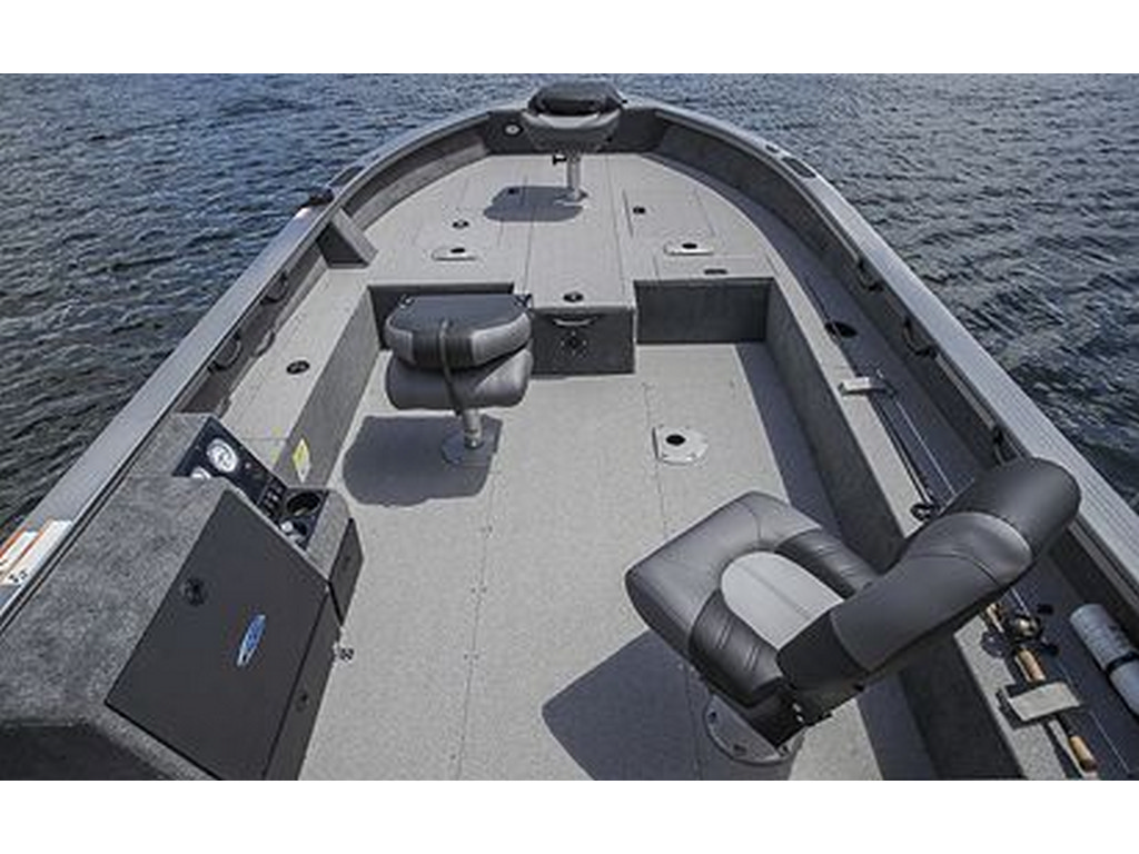 Crestliner 1850 PRO TILLER