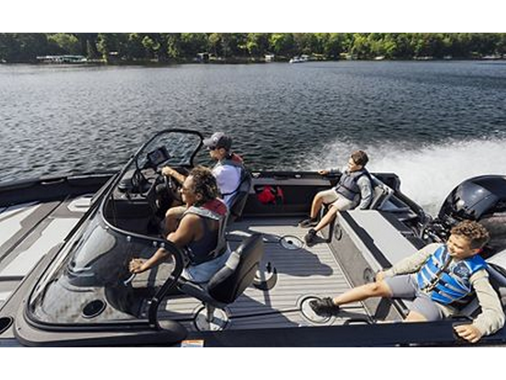 Crestliner 1850 Super Hawk