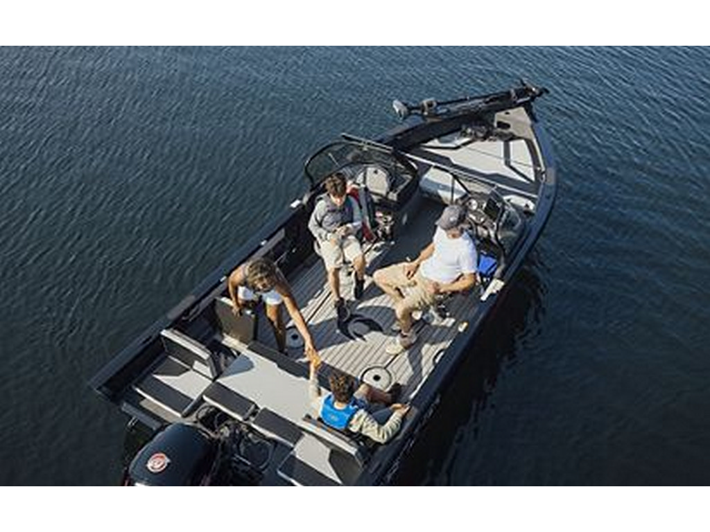 Crestliner 1850 Super Hawk