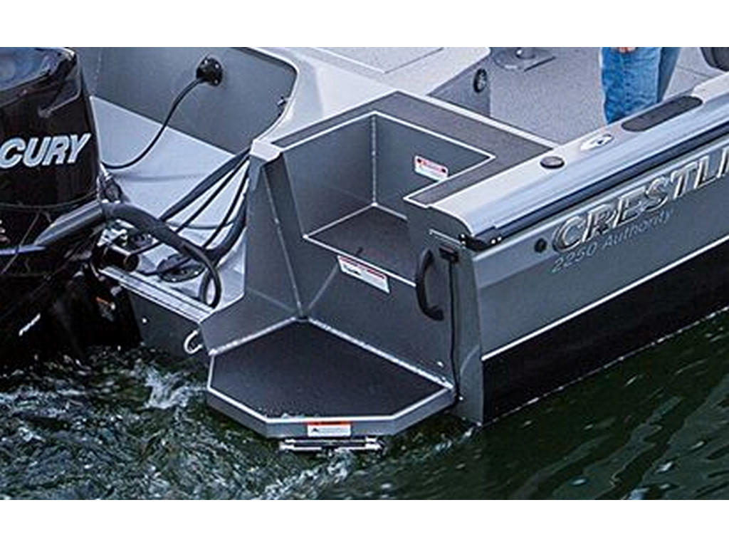 Crestliner 2050 AUTHORITY