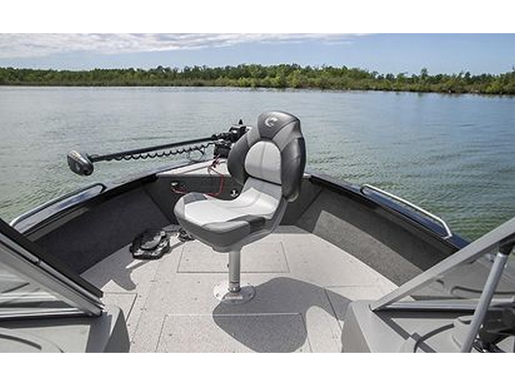 Crestliner 2250 AUTHORITY