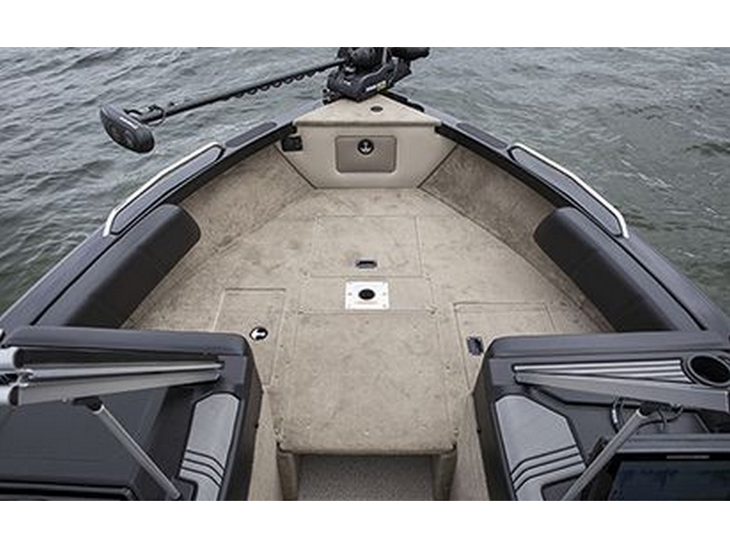Crestliner 2250 SPORTFISH