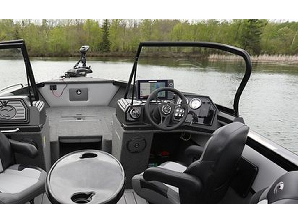 Crestliner 2250 SPORTFISH