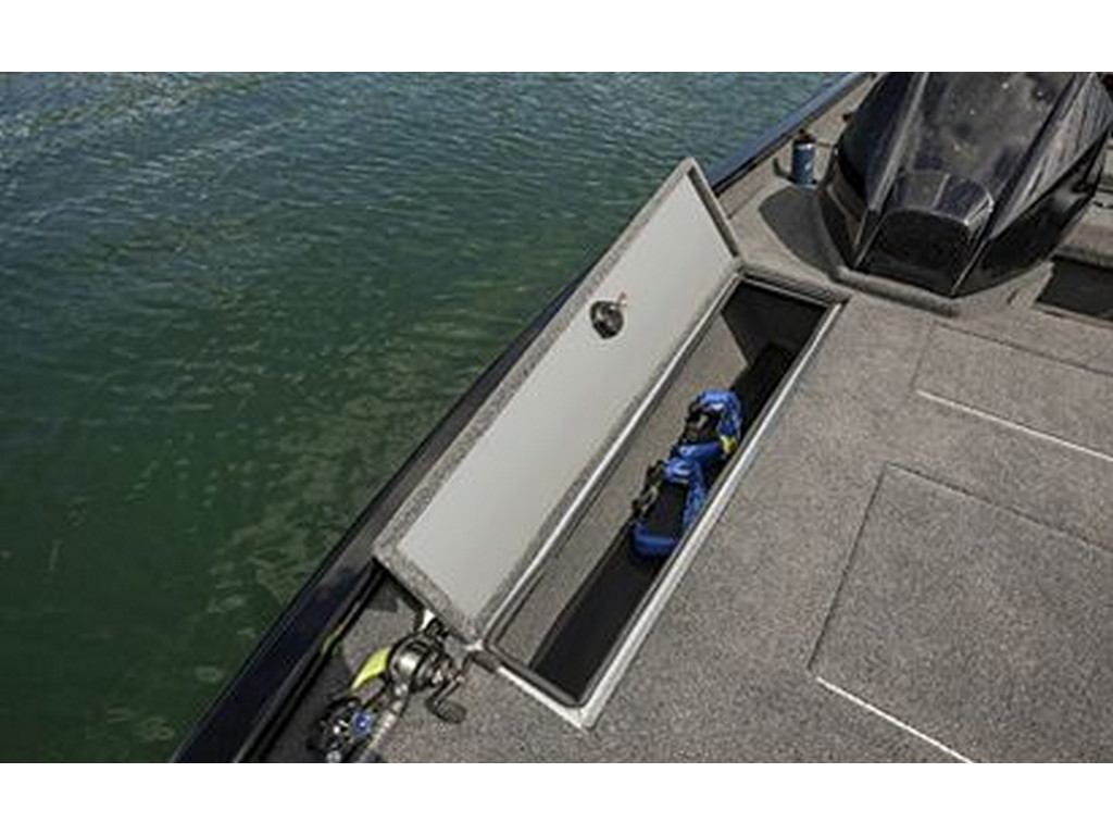 Crestliner XFC 179