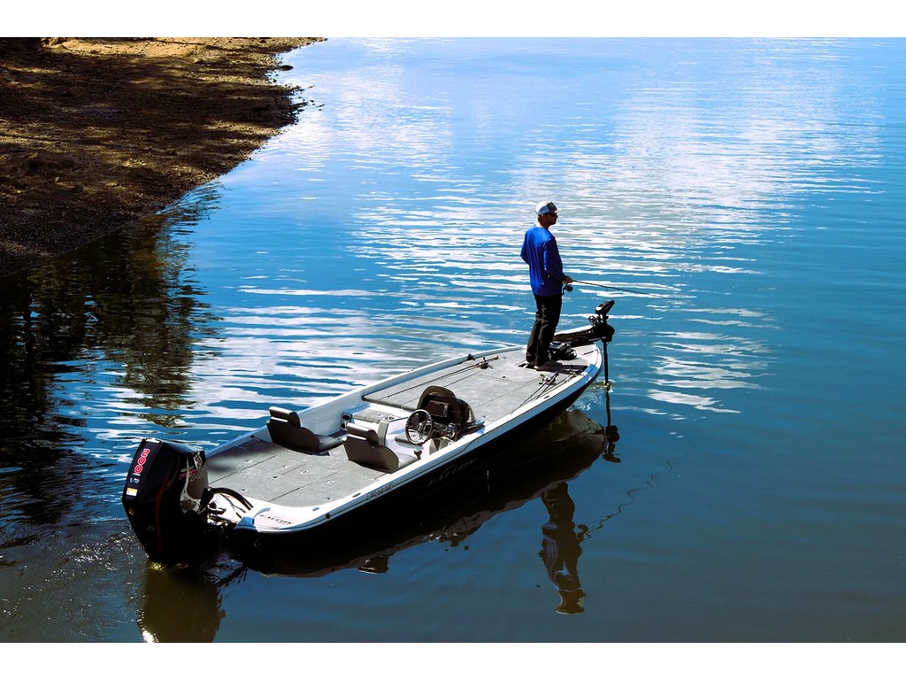 Falcon Boats F195