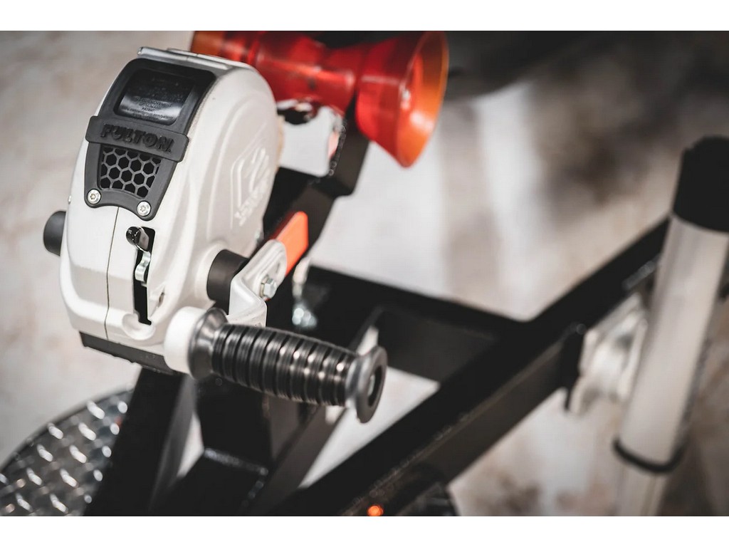 Falcon Boats F215
