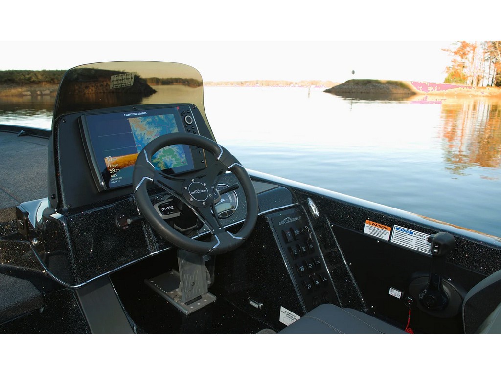 Falcon Boats F215
