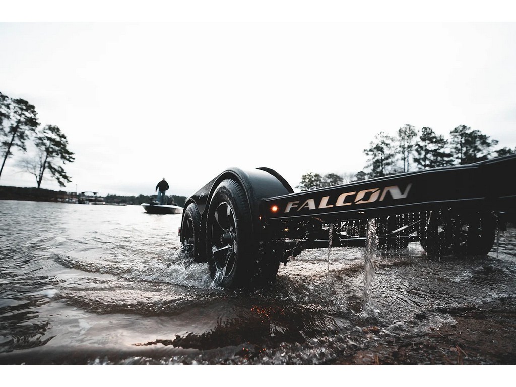 Falcon Boats F215